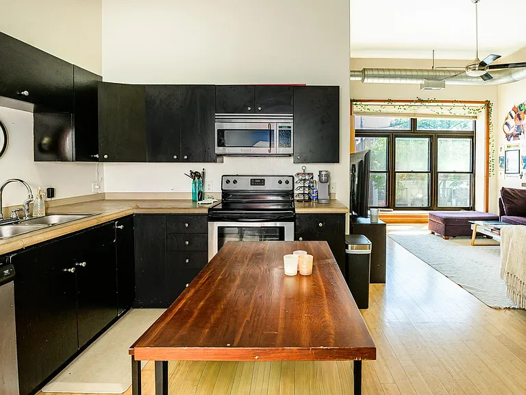 213 N Walnut St #1-3-4 — Photo 11