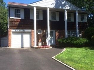 1 Carto Cir, Deer Park, NY 11729