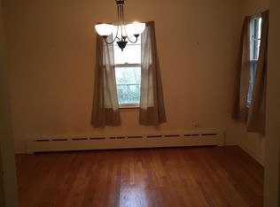 240 Prairie Ave, Libertyville, IL