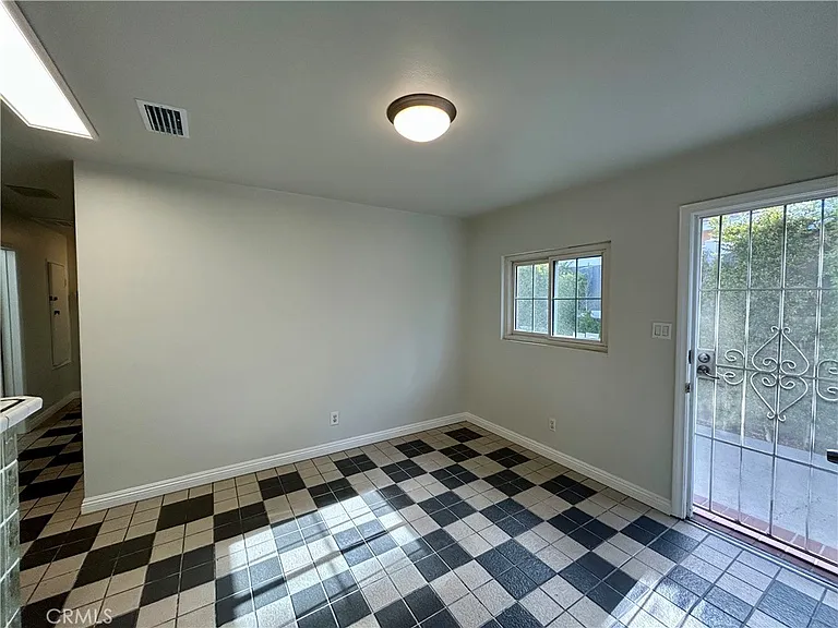 3132 Estado St — Photo 11