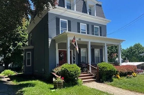 2nd image of 41 Pleasant St #C