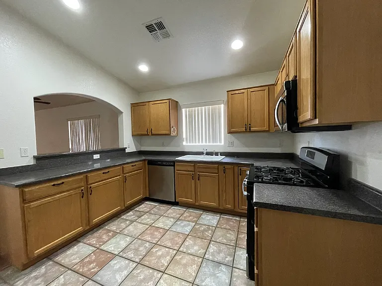 3622 Terra Loma Dr — Photo 11
