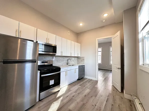 153 Academy St, Jersey City, NJ