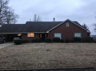 406 Gerald St, Leland, MS 38756