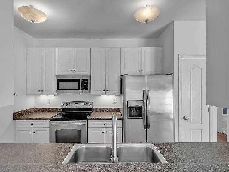 5324 Charmont Ct — Photo 12