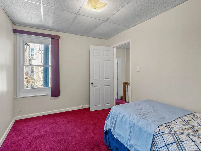 513 Morris St — Photo 15