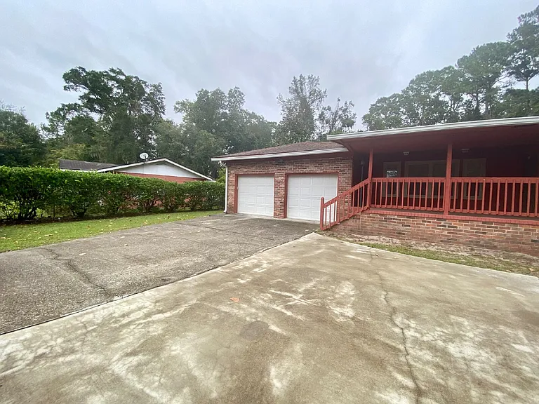 36 Gumtree Rd — Photo 2