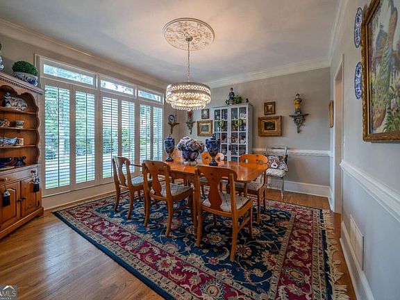 5th image of 7 Sterling Ct