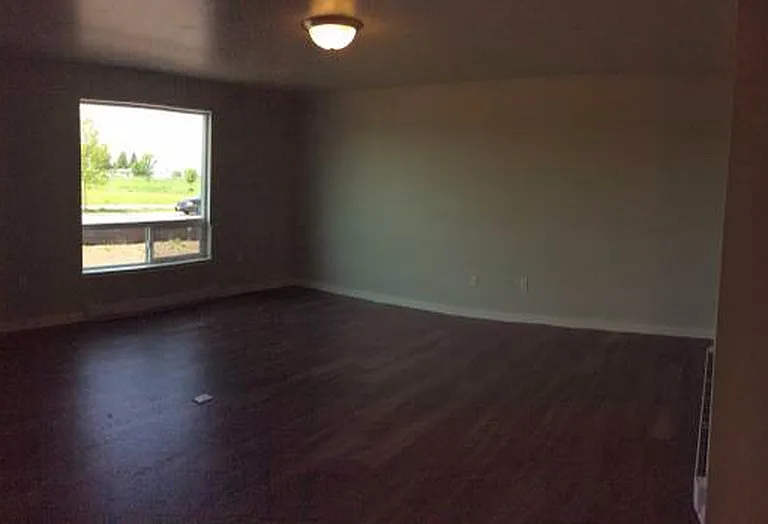 364 Enterprise Blvd — Photo 3