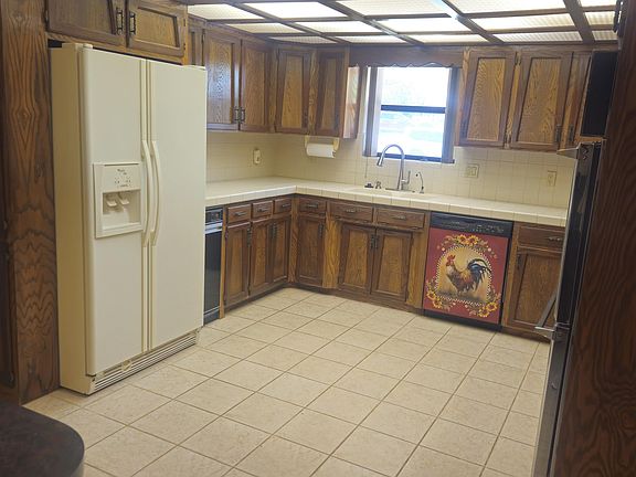 3rd image of 235 Eagle Loop