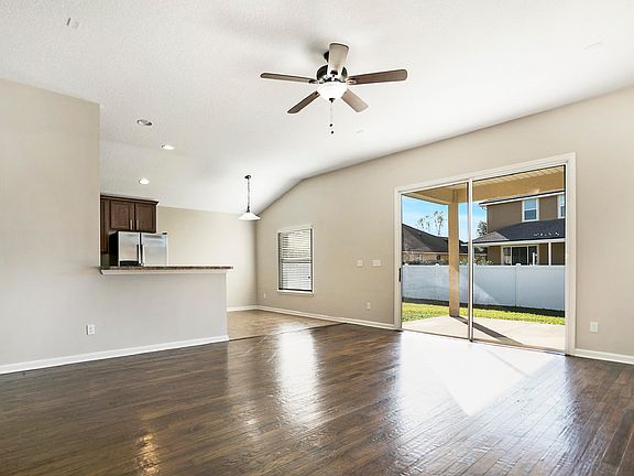 5th image of 3933 Deertree Hills Dr