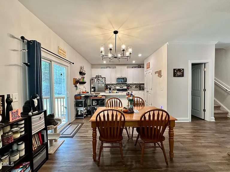 924 Weatherby Ln — Photo 9
