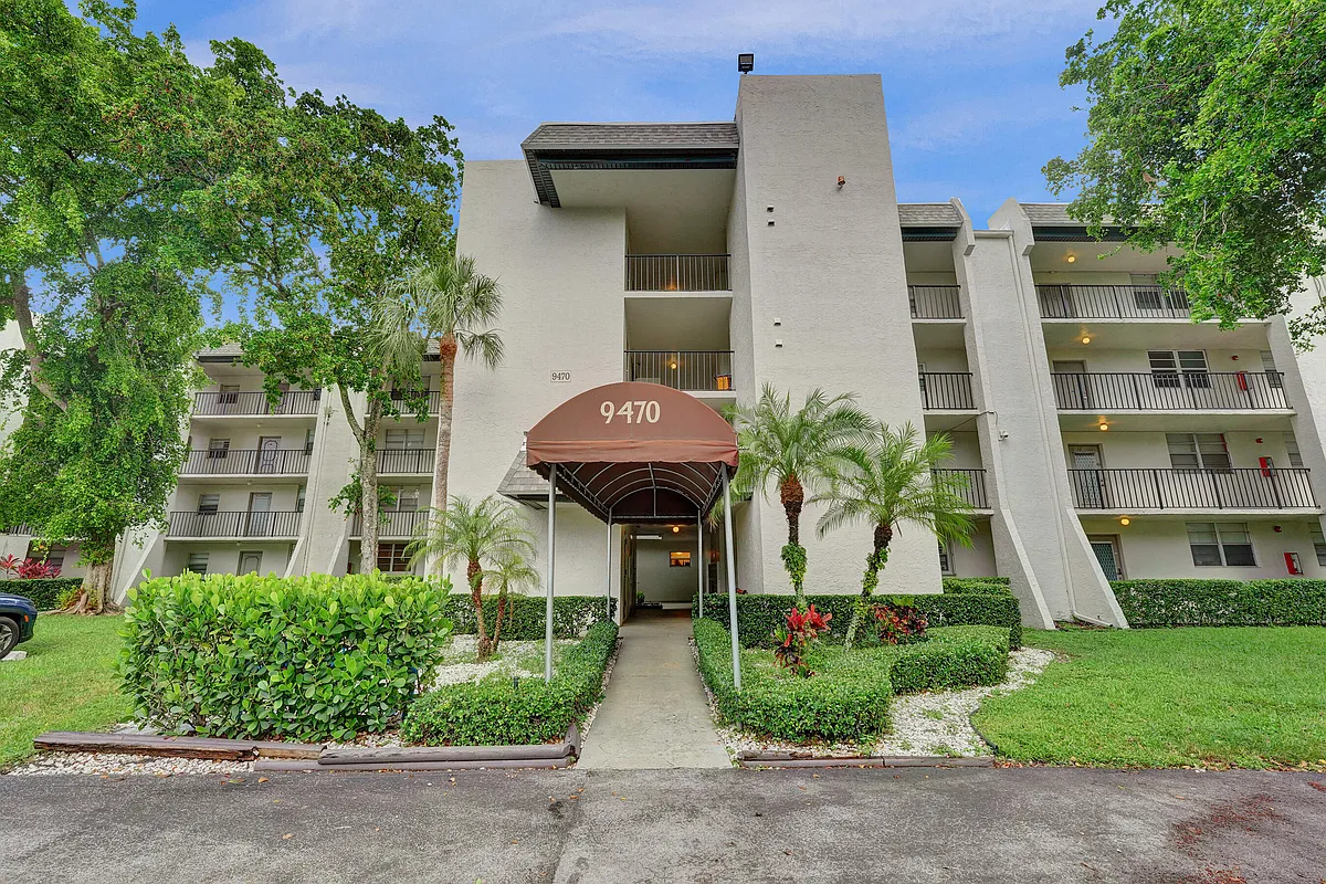 Building Photo - 9470 Poinciana Pl #308