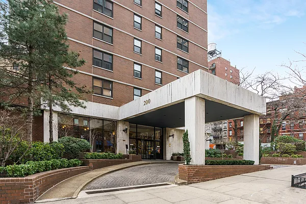 Rented by R New York | media 15