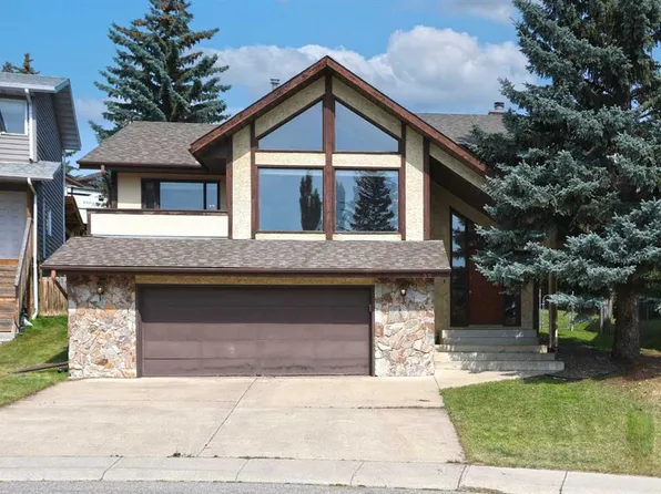52 SE Edgeland Rd NW, Calgary, AB T3A 2Y4