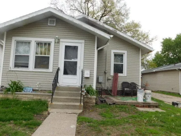 316 W 4 1/2 St S, Newton, IA 50208