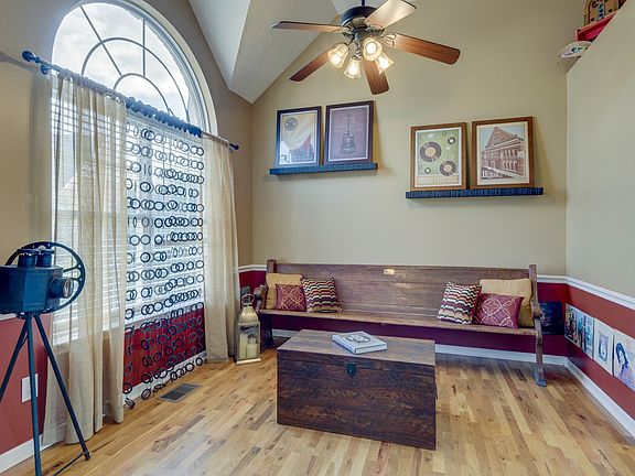 5th image of 108 Rivers Edge Ct