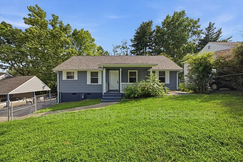 3826 Kingwood Cir