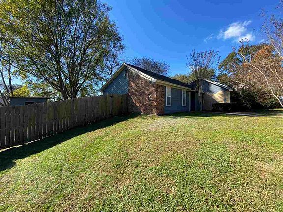 2nd image of 2420 Manzanita Ct