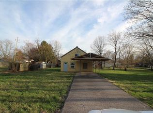 213 Saint Clair St, Mooresville, IN 46158