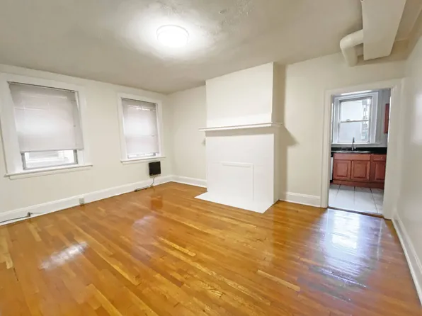 Holden Street Apartments