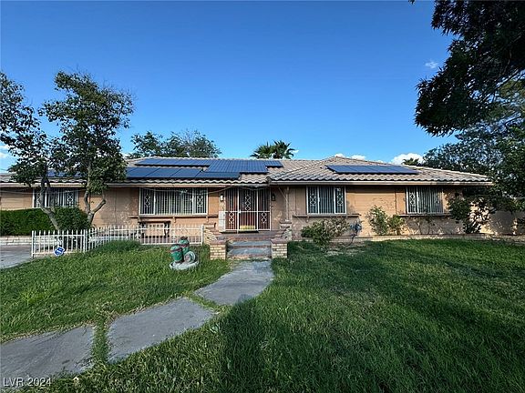 2nd image of 1125 Campbell Dr
