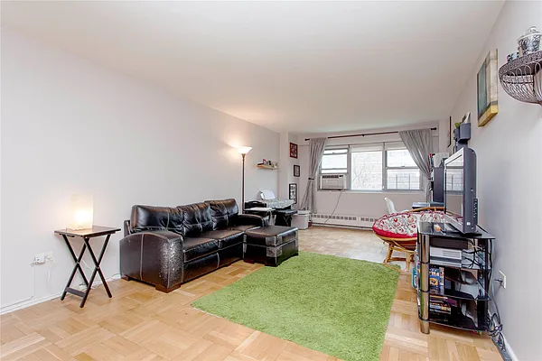 Sold by Douglas Elliman | media 22