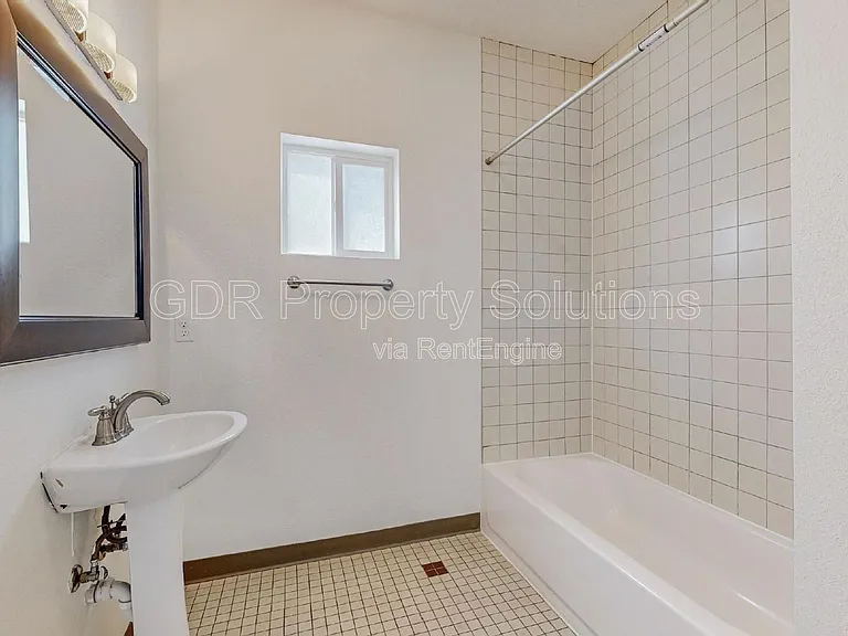 950 4th St NW #310 — Photo 10