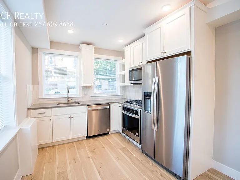 4926 Locust St #1 — Photo 1