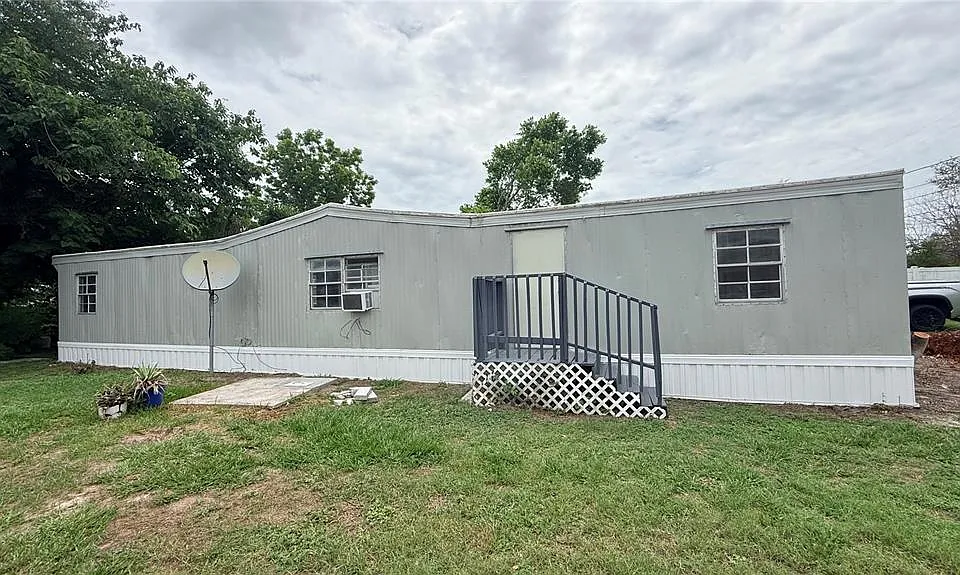 115 Whitfield St