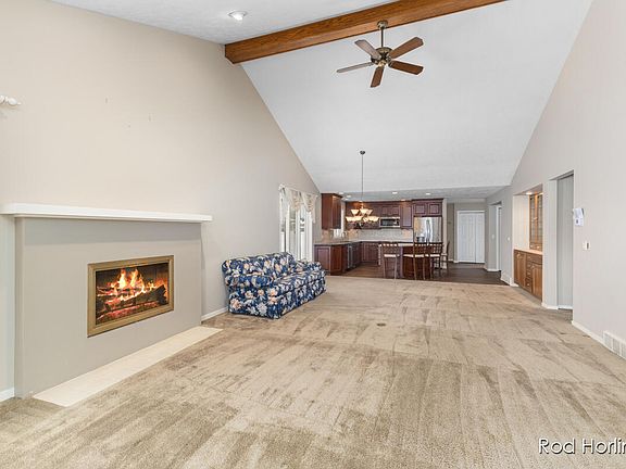 5th image of 6977 Pinehurst Ln NE