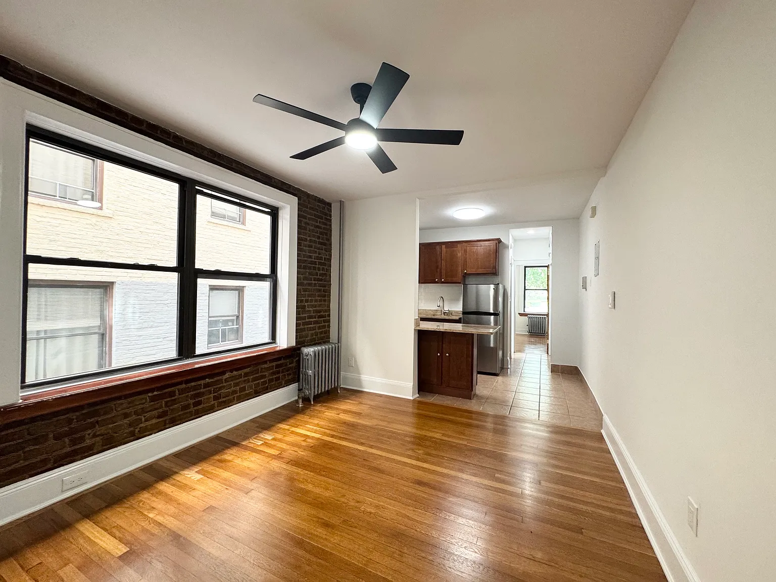 21-36 Crescent Street — Photo 3
