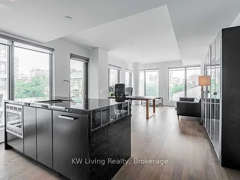 60 Colborne St #402 — Photo 8