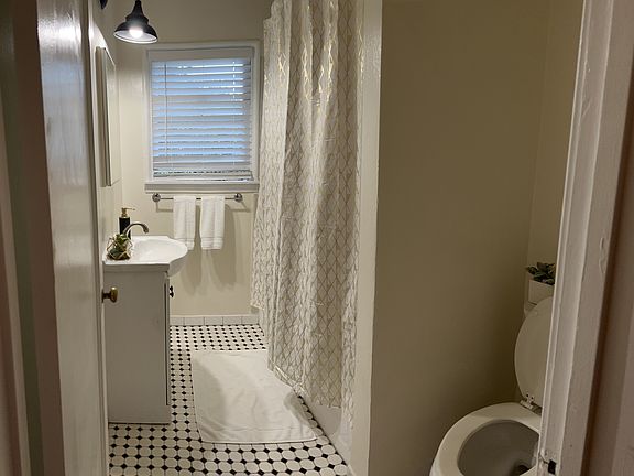 4th image of 2755 Freeport Blvd #2755