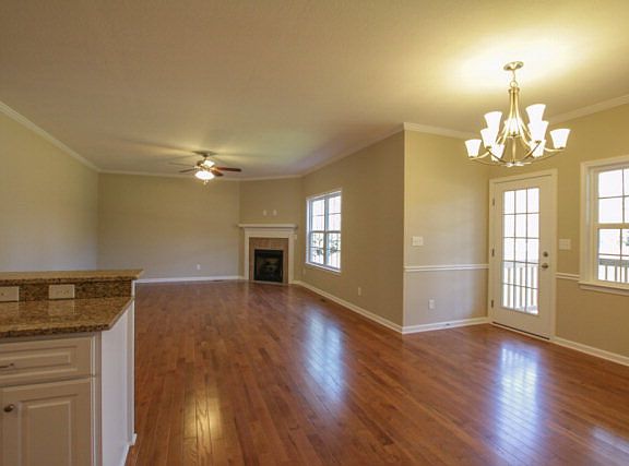 3rd image of 73 Trailwood Ave
