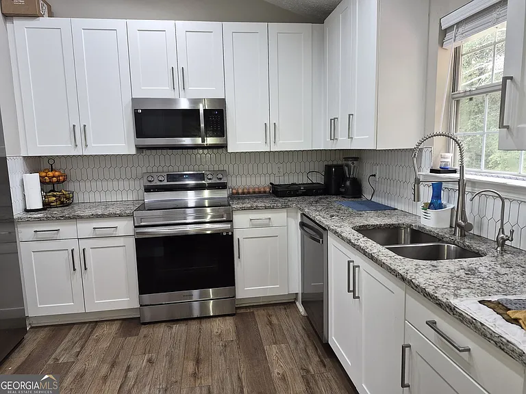 418 Summer Hill Cir — Photo 11