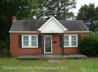 302 Memorial Dr, Clover, SC 29710