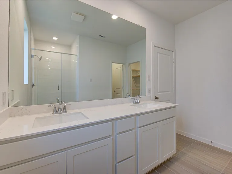 1047 Blue Stone Dr — Photo 44