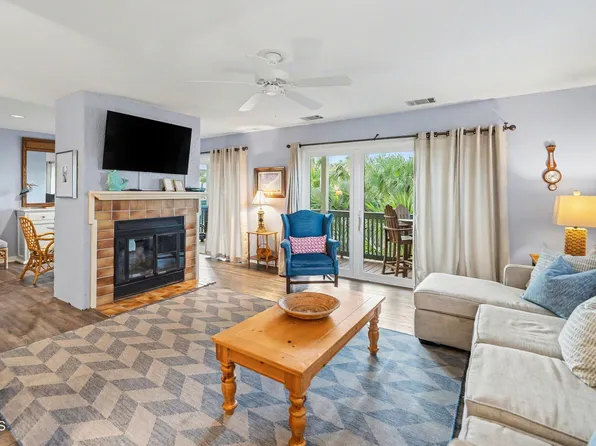 663 Newhaven Ct, Saint Helena Island, SC 29920