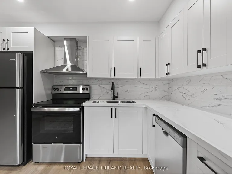 1015 Eagle Dr #3 — Photo 4