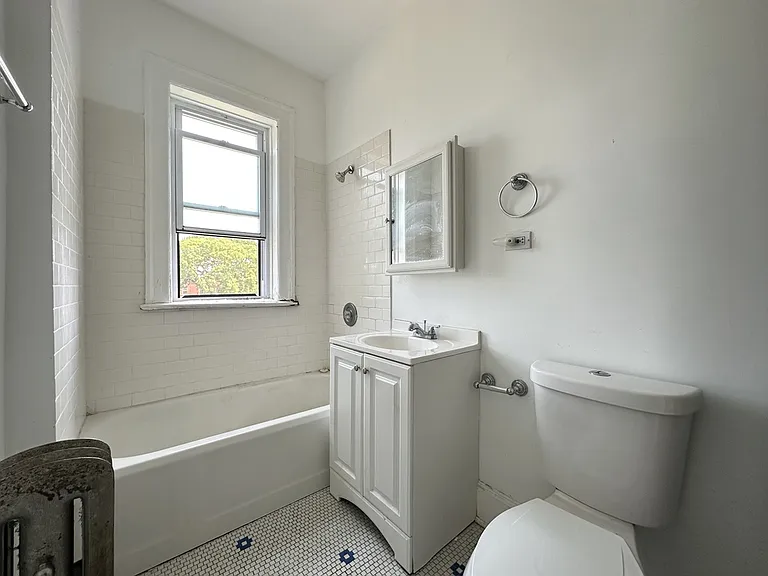 312 Lee St #4 — Photo 19
