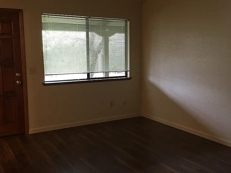 401 W Napa St #2 — Photo 6