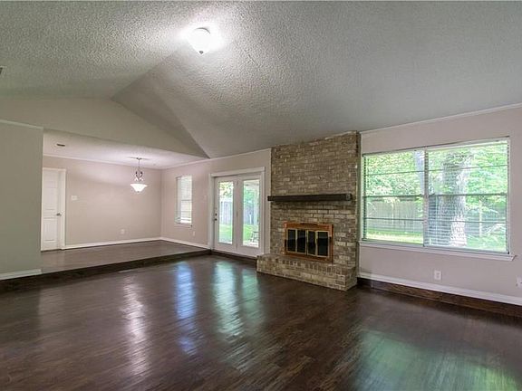 3rd image of 8425 Glenann Dr