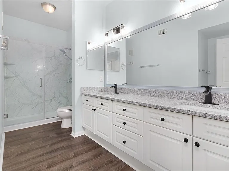 233 Goldenrain Dr #202 — Photo 21