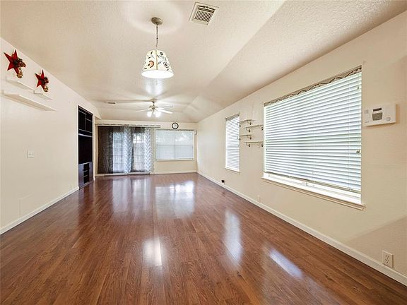 4th image of 13503 Venice Villa Ln