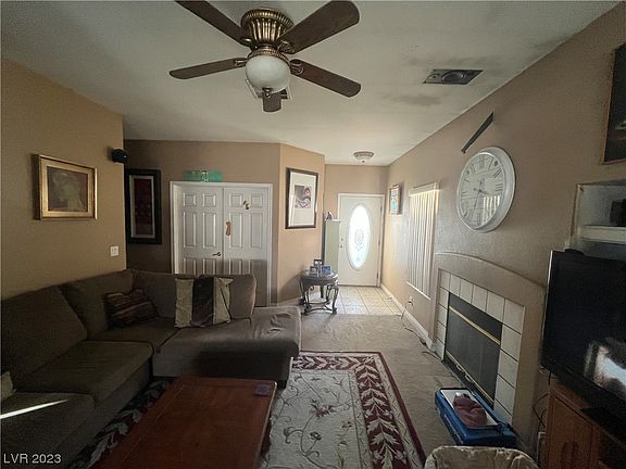 3rd image of 1100 Warm Canyon Way