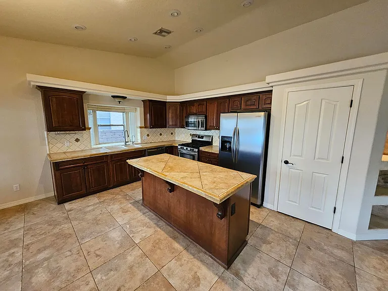 6219 S Los Lagos Cv — Photo 7