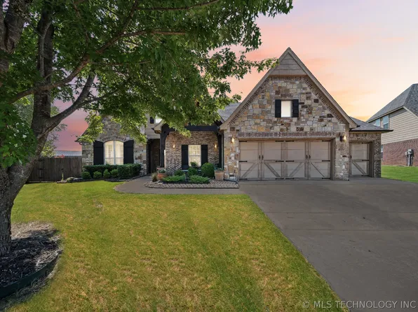 11219 S Lawrence St, Jenks, OK 74037