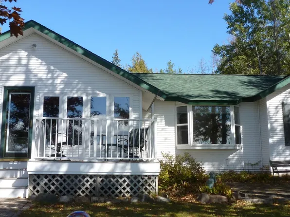 16589 Pine St, Presque Isle, MI 49777