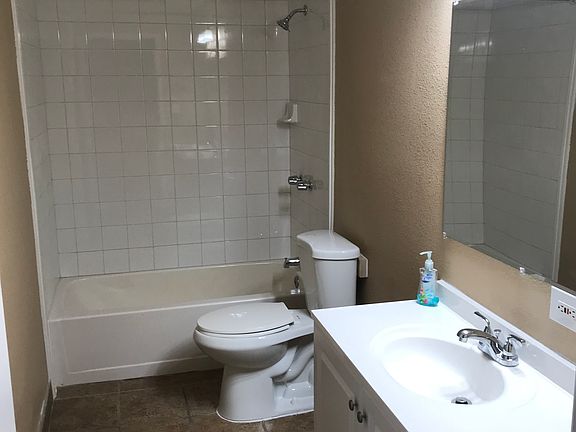 4th image of 245 W Whittier Ave